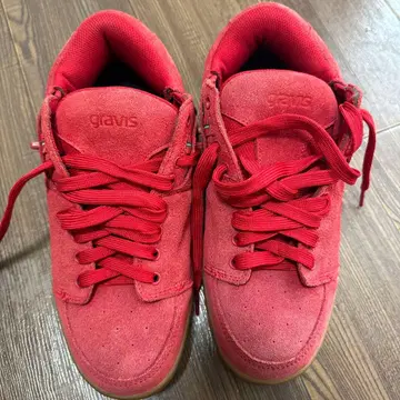 gravis 레드 스웨이드 스니커즈