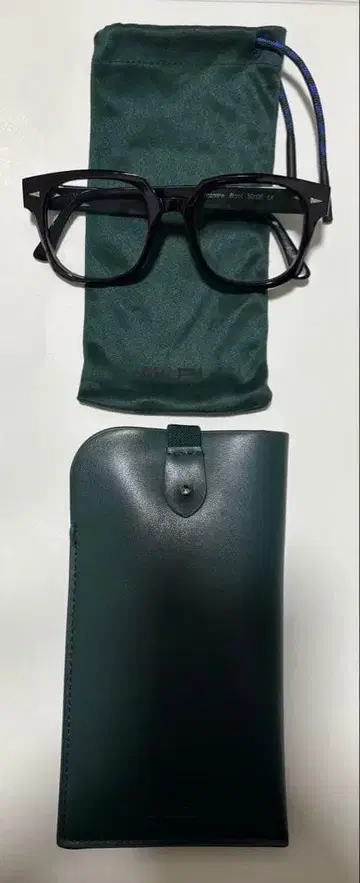 AHLEM Rue Mazarine 검은색 테두리 안경