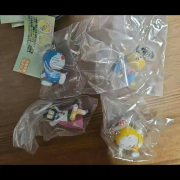 후지코 후지오 뮤지엄 가챠가챠 도라에몽 코로스케 메지루시 액세서리