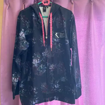 칼카니 하이브리드 보타니컬 후드티