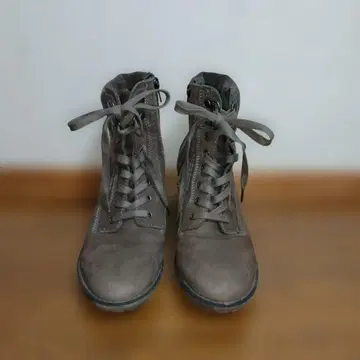 브라운 스웨이드 하이힐 부츠