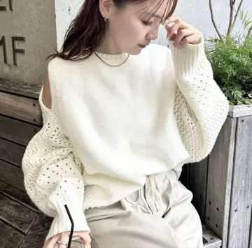 mystic 숄더 슬릿 니트