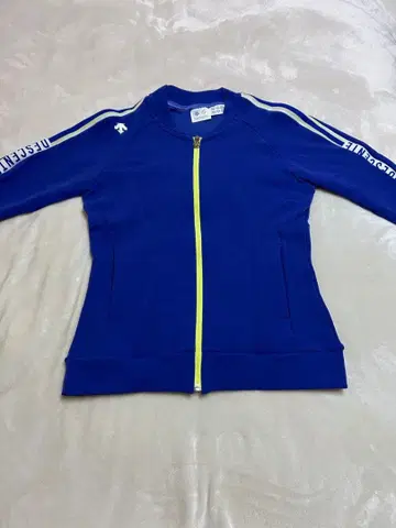 데상트 골프 파란 집업 맨투맨