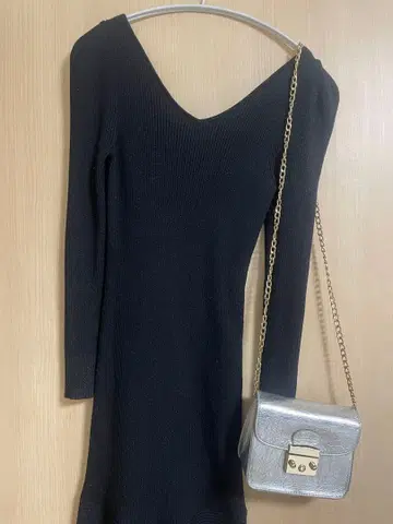 Her lip to Sparkle Ribbed-Knit Dress