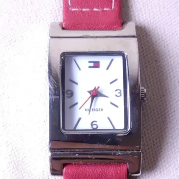 TOMMY HILFIGER 손목시계 레드 작동 안 됨 새상품급 쿼츠