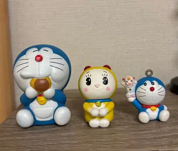 후지코 후지오 뮤지엄 한정판 도라에몽 피규어