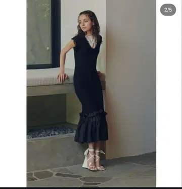 에메인 시어 프릴헴 프린지 니트 원피스 블랙 aimeine