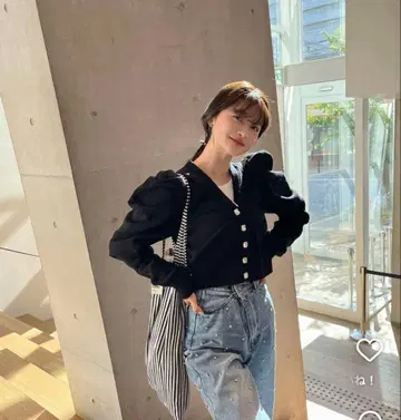 [ 정품 ] Bibiy. EFFIE PUFF CARDIGAN