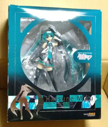 하츠네 미쿠 1/8 스케일 피규어