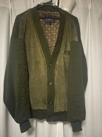 올리브색 스웨이드 가디건