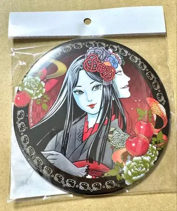 이토 준지 x 산리오 기모노 토미에 BIG 캔뱃지 헬로키티 토미에