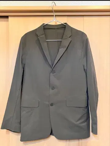 데상트 포즈 패커블 자켓