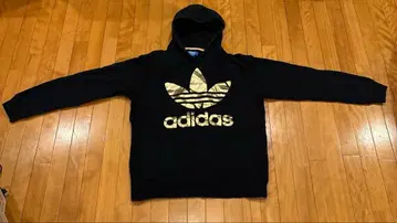 adidas 블랙 골드 로고 후드티 M