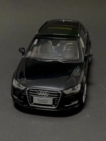 아우디 A3 스포츠백 블랙 미니카 1/18