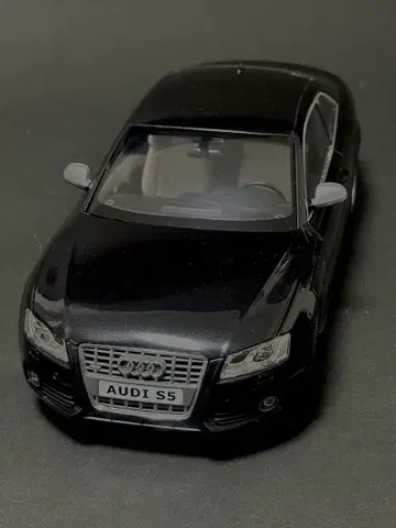 AUDI S5 블랙 미니카 1/18