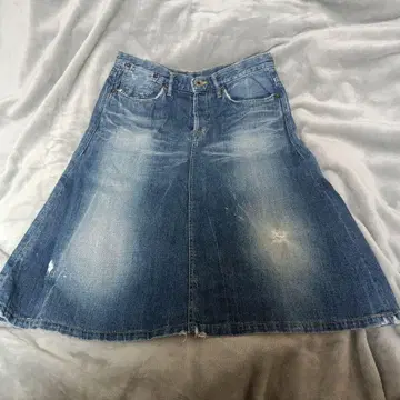 데님 플레어 스커트 버튼 플라이 도밍고 데미지 데님