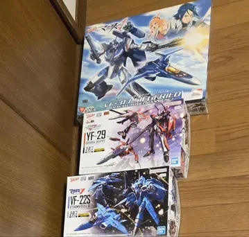 마크로스 프라모델 3종 세트!