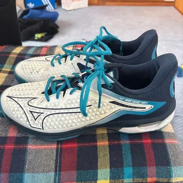 미즈노 테니스화 27.5