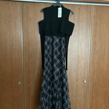 rienda 도킹 오프숄더 니트 플레어 원피스