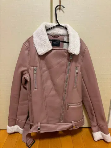 GUESS 핑크 가죽 라이더 자켓