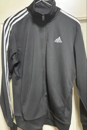 새상품급 adidas 블랙 집업 저지