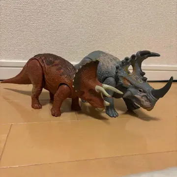 쥬라기 월드 트리케라톱스 시노케라톱스 마텔