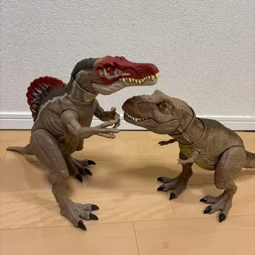 마텔 스피노사우루스 티라노사우루스 쥬라기 월드