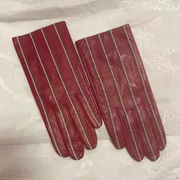 DKNY 빨간색 가죽 장갑 스트라이프 디자인