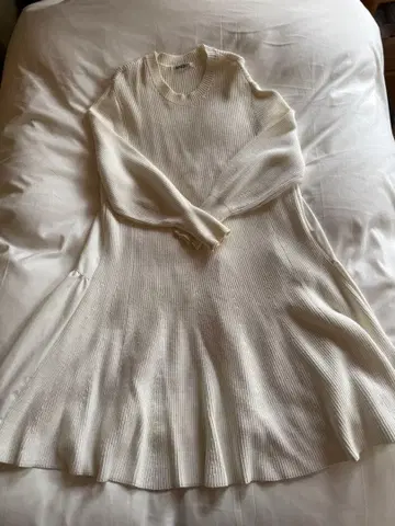 SNIDEL 화이트 니트 원피스