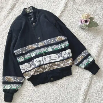 니트 자켓 M 어깨 패드 내장 울 혼방 원단 두꺼움