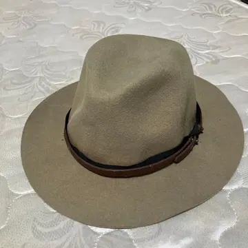 베이지 울 펠트 햇