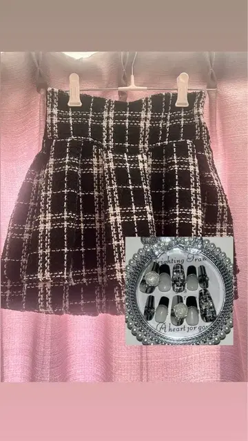 [할인] 슬림 레그 스커트 x 네일 칩 트위드 세트