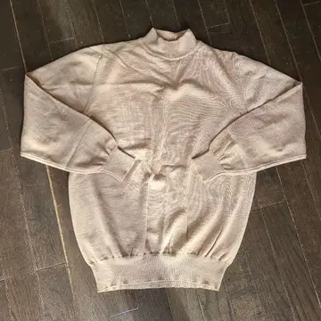 해리스 베이지 하이 게이지 터틀넥 니트 42