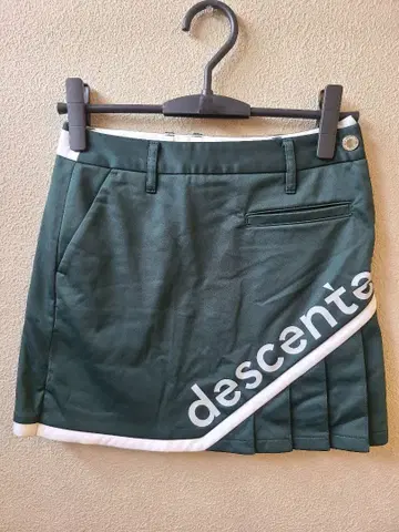 새상품급 데상트 골프 스커트 SS