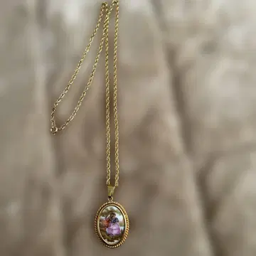 금도금 타원형 펜던트 목걸이