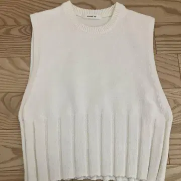 새상품급 ROUGE VIF 화이트 니트 베스트