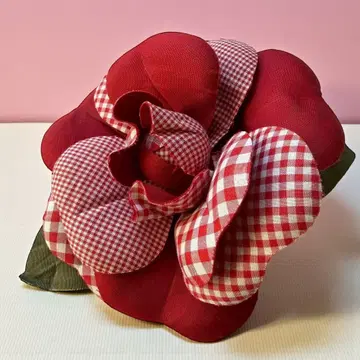 WONDERFUL WORLD 로즈 코사지 빨간색 깅엄 체크 봄