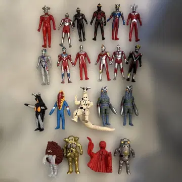 울트라맨 피규어 세트 21개