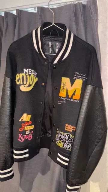 MEDM 바시티 자켓