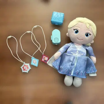 노래하고 말하는 마법의 펜던트 겨울왕국 2 엘사