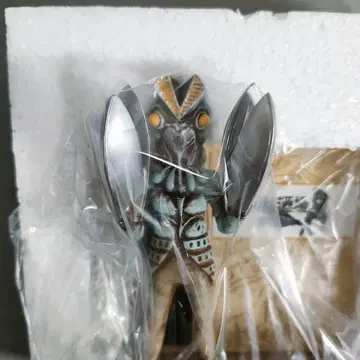 베네릭 괴수 술집 발탄 점장 마중 미니 오브제 울트라맨