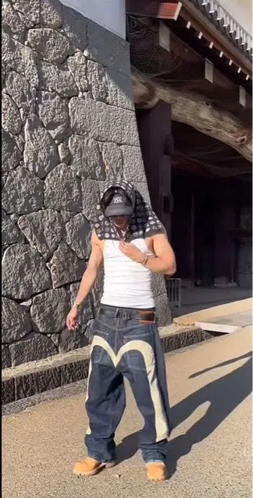 EVISU 2001 대흑 데님 레어 사이즈