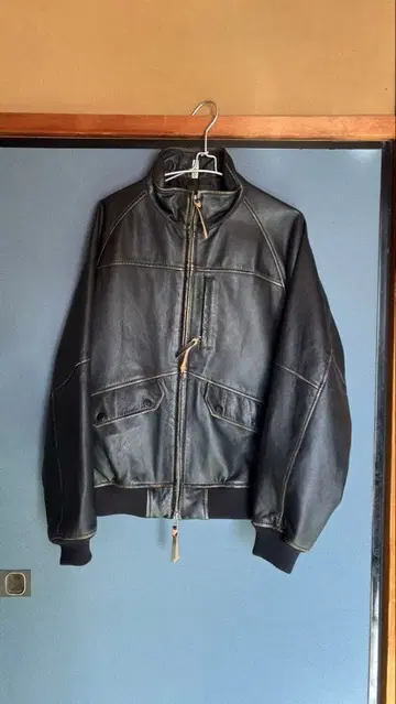 CCU High Neck Blouson Sheep Rub Skin