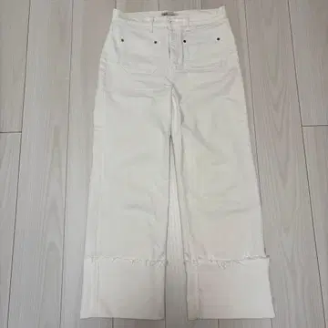 ZARA 화이트 스트레이트 데님 EUR40