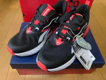 리복 버스 리복 스니커즈 블랙/레드 버스