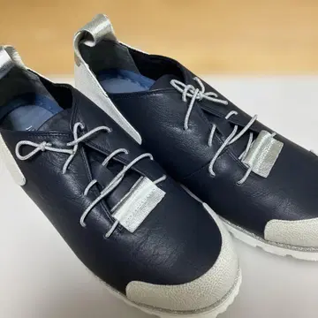 CLASS BONETTI 네이비 실버 스니커즈