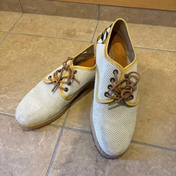 KISCO 메쉬 스니커즈 화이트