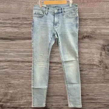 26A5 새상품급 30 x 32 아바클로 스키니 데님 파랑 스카이블루