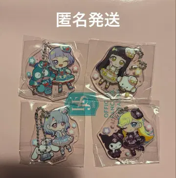 비밀의 아이프리 x 산리오 캐릭터즈 아크릴 키링