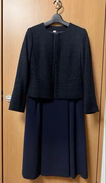 UNTITLED 네이비 라메 트위드 자켓과 원피스 세트